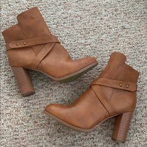 NWOT Cognac Booties